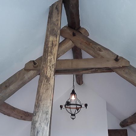 La Belle Ame Bed & Breakfast Saint-Priest-des-Champs Room photo