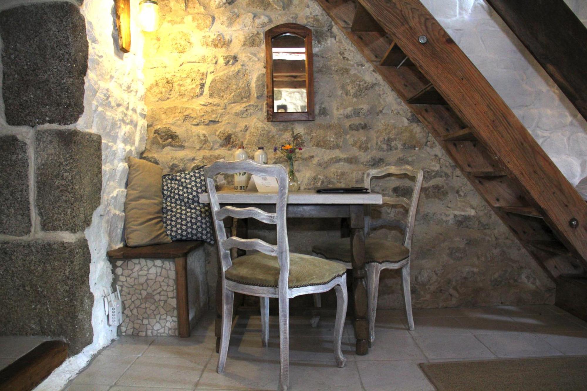 La Belle Ame Bed & Breakfast Saint-Priest-des-Champs Room photo