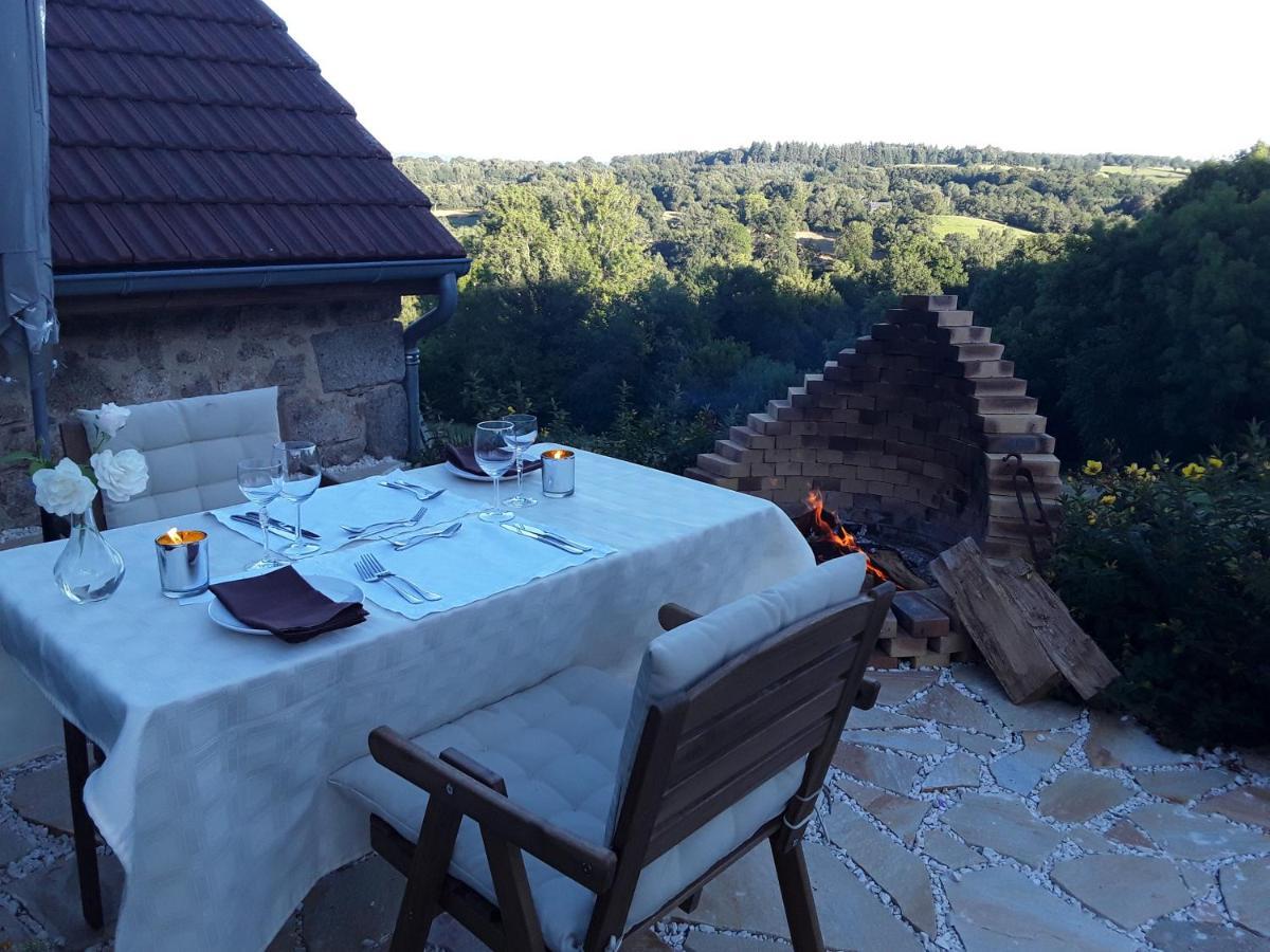 La Belle Ame Bed & Breakfast Saint-Priest-des-Champs Exterior photo